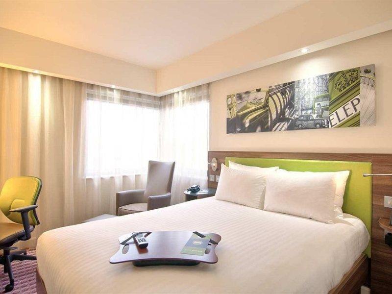 Hampton By Hilton Cluj-Napoca Hotel Room photo